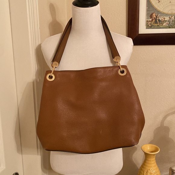 Michael Kors Brown Leather Shoulder Bag with Gold Hardware - Picture 2 of 8